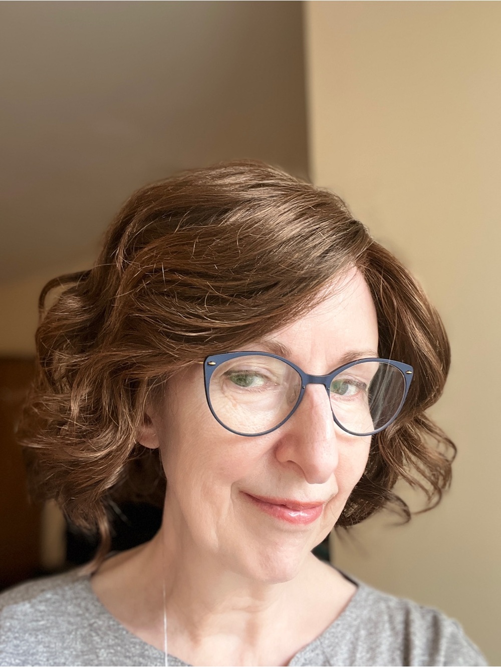 NWT Gabor Wig Sweet Talk Luxury in Mahogony Brown (6/30)-Gorgeous and Versatile